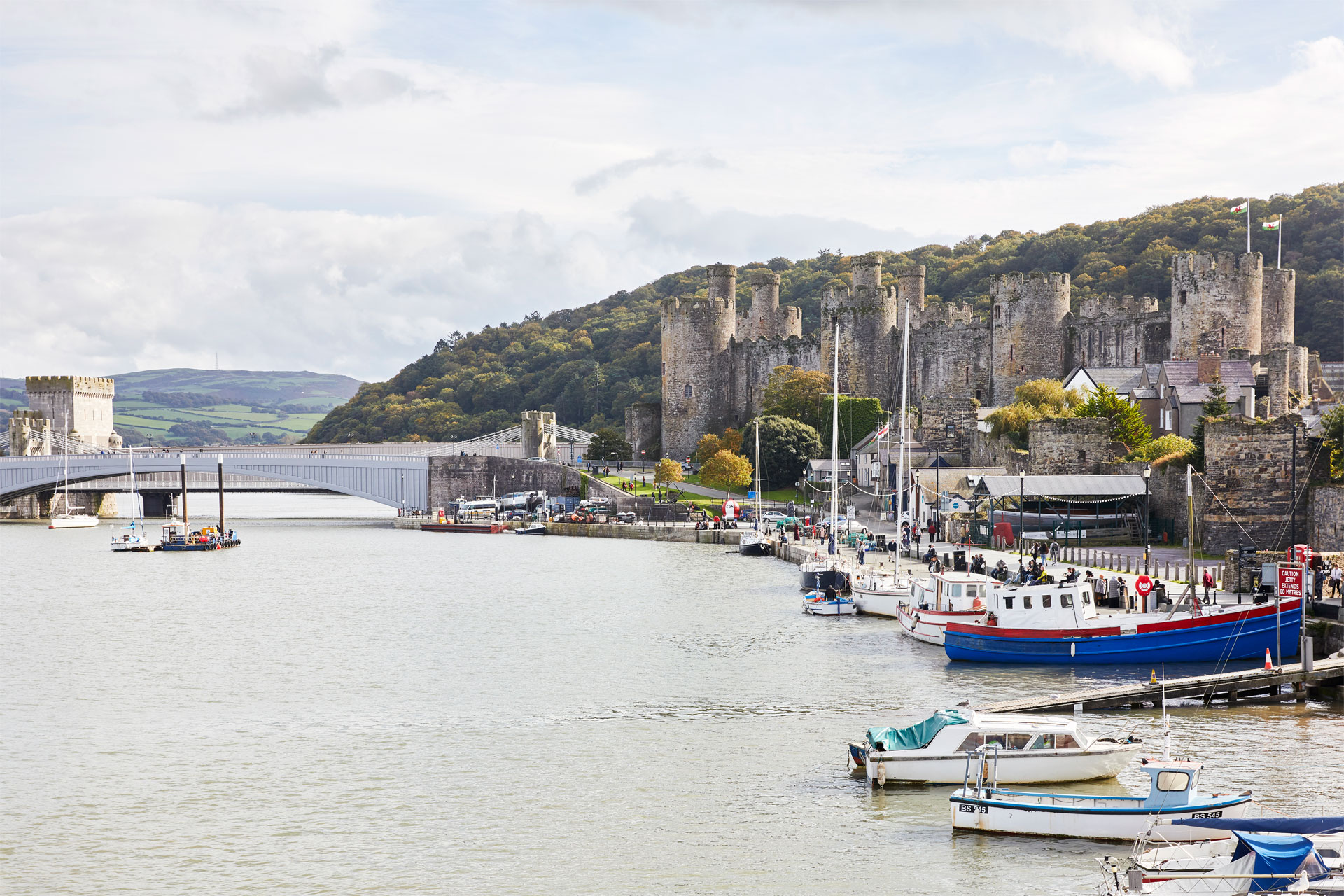 Conwy Cadstle on a cloudy day