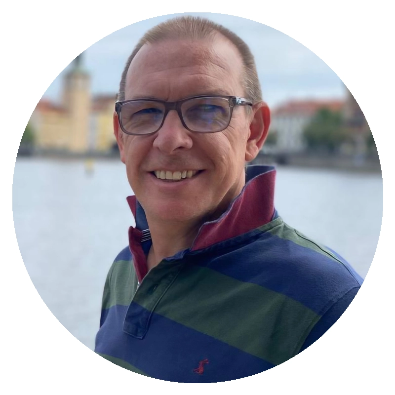 Glyn Sanders, aelod o banel hygyrchedd Trafnidiaeth Cymru